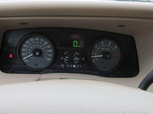 Used 2006 Mercury Grand Marquis LS RWD image 29