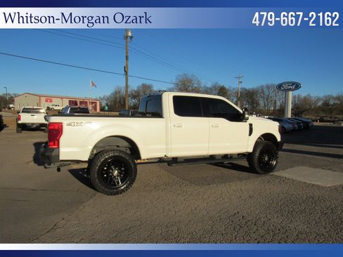 Used 2022 Ford F250 Lariat w/ Black Appearance Package image 13