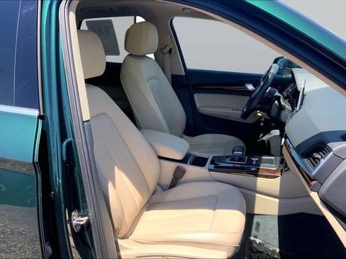 Used 2019 Audi Q5 Premium Plus w/ Premium Plus Package AWD/4WD image 7