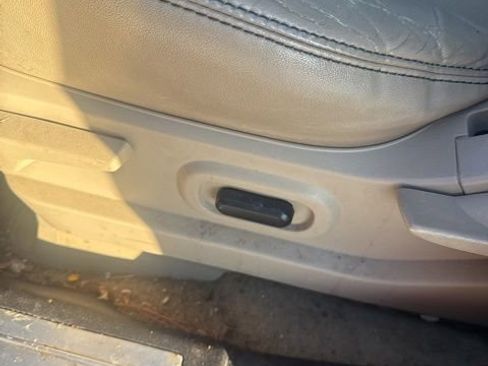 Used 2010 Ford Edge Limited image 26