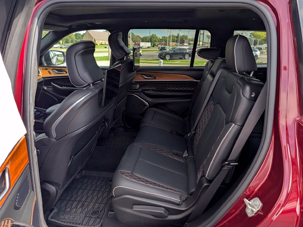 Certified 2023 Jeep Grand Cherokee L Summit AWD/4WD image 19