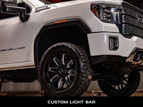 Used 2021 GMC Sierra 2500 Denali w/ Denali Ultimate Package image 11