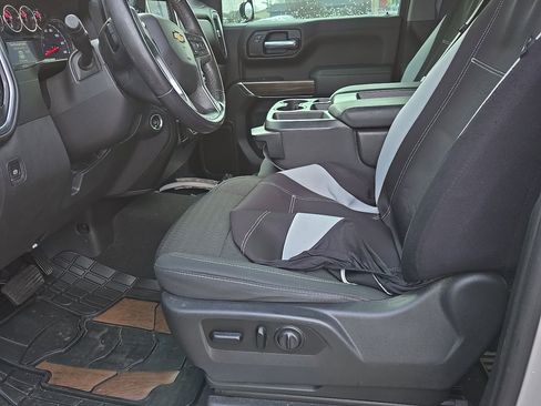 Used 2020 Chevrolet Silverado 1500 LT w/ All-Star Edition image 4