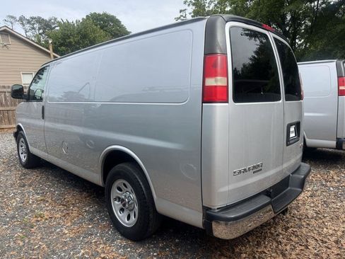 Used 2014 GMC Savana 1500 RWD image 4