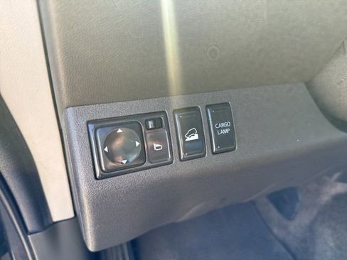 Used 2015 Nissan Frontier SV AWD/4WD image 19