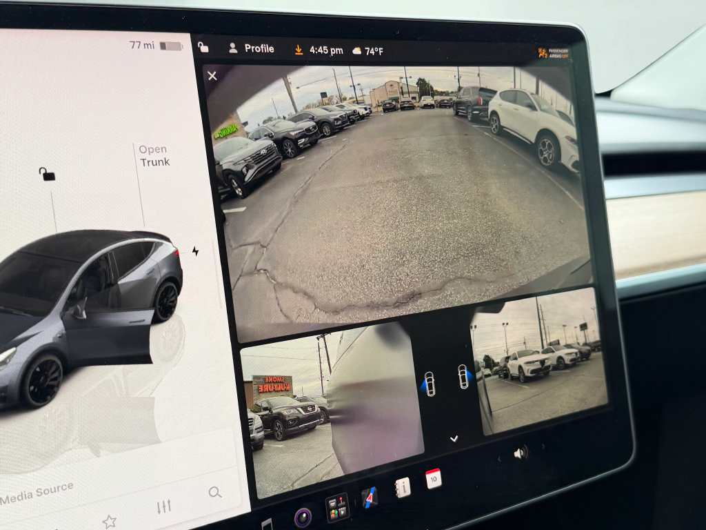 Used 2022 Tesla Model Y Performance AWD/4WD image 45