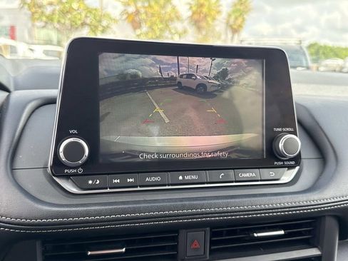 Certified 2024 Nissan Rogue SV FWD image 22