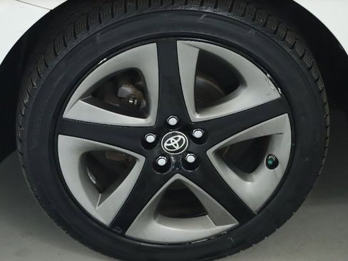 Used 2019 Toyota Prius XLE image 37