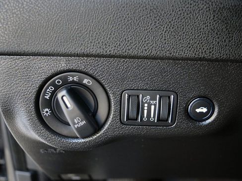 Used 2020 Dodge Charger SXT AWD/4WD image 21