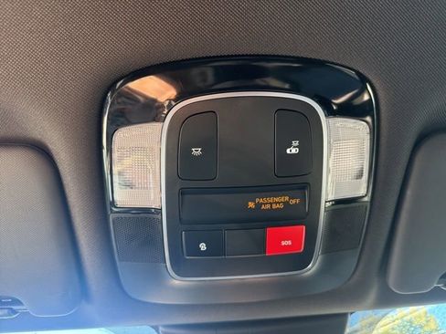 Used 2023 Hyundai Santa Cruz SEL image 19