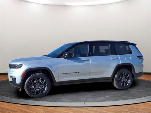 New 2025 Jeep Grand Cherokee L Limited image 10