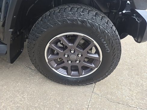 Used 2021 Jeep Gladiator Overland w/ Popular Equipment Package image 32