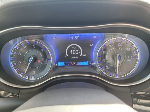 Used 2023 Chrysler 300 Touring L image 29