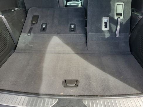 Used 2021 Chevrolet Tahoe Z71 w/ Rear Media and Nav Package image 18