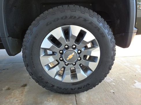 Used 2022 Chevrolet Silverado 2500 Custom w/ Custom Value Package AWD/4WD image 72