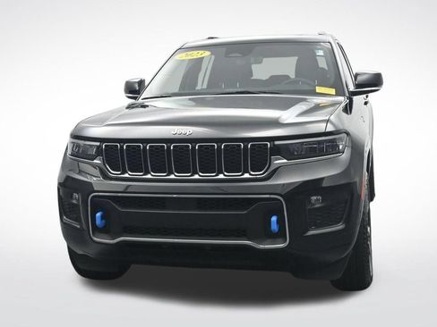Used 2023 Jeep Grand Cherokee Overland w/ Luxury Tech Group IV AWD/4WD image 2