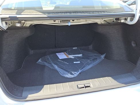 New 2026 Nissan Sentra SR w/ Floor Mat Package FWD image 6