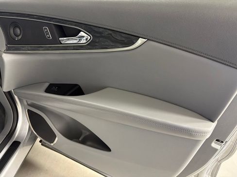 Used 2020 Lincoln Nautilus Reserve FWD image 40