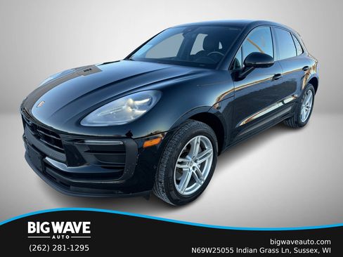 Used 2022 Porsche Macan w/ Premium Package Plus image 1