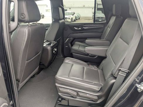 Used 2024 GMC Yukon Denali AWD/4WD image 15