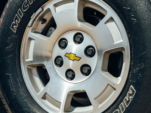 Used 2007 Chevrolet Avalanche LT RWD image 4