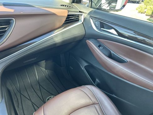 Certified 2020 Buick Enclave Avenir w/ Avenir Technology Package image 17