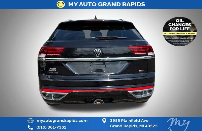 Used 2022 Volkswagen Atlas Cross Sport SEL Premium R-Line AWD/4WD image 9