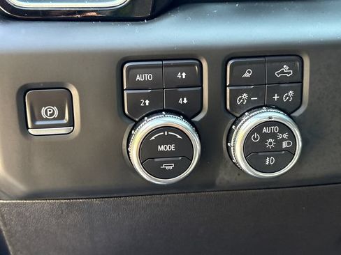 Used 2024 GMC Sierra 1500 Denali AWD/4WD image 27