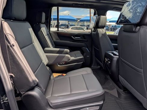 New 2026 GMC Yukon XL Denali w/ Denali Reserve Package AWD/4WD image 33