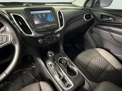 Used 2018 Chevrolet Equinox LT FWD image 19