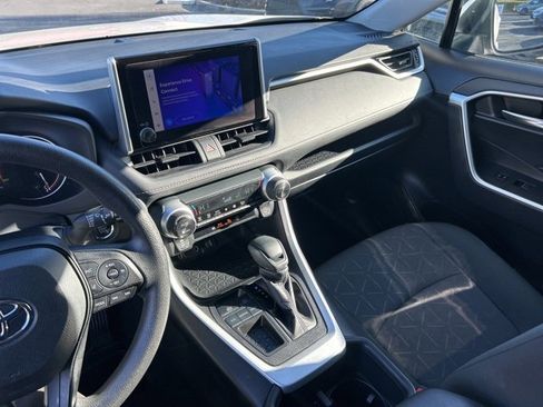 Used 2024 Toyota RAV4 XLE image 33