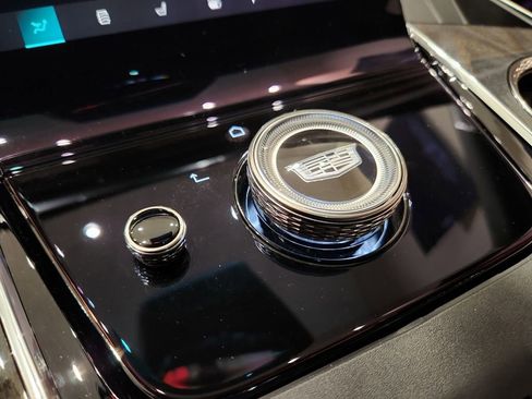 New 2025 Cadillac Escalade IQ Sport 2 w/ LPO, ONYX Package image 15