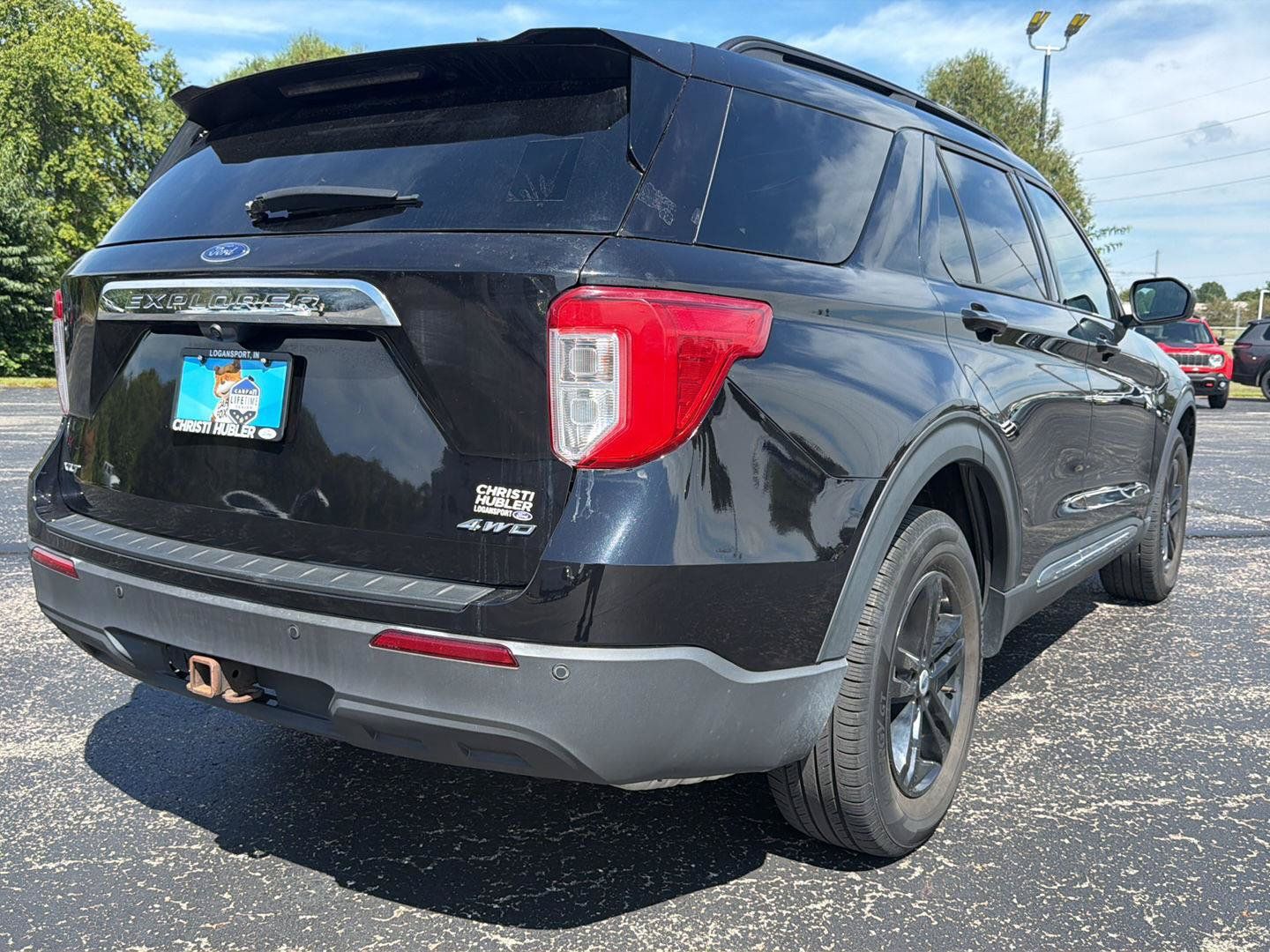 Used 2021 Ford Explorer XLT w/ Class III Trailer Tow Package AWD/4WD image 5