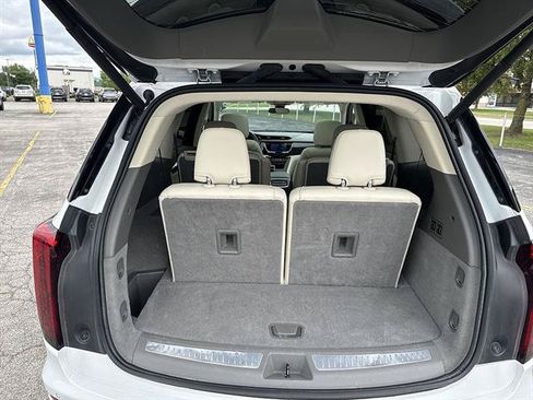 Certified 2023 Cadillac XT6 Premium Luxury AWD/4WD image 50