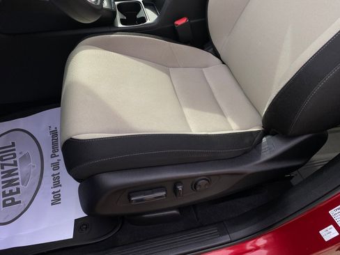 Used 2024 Honda CR-V EX image 11