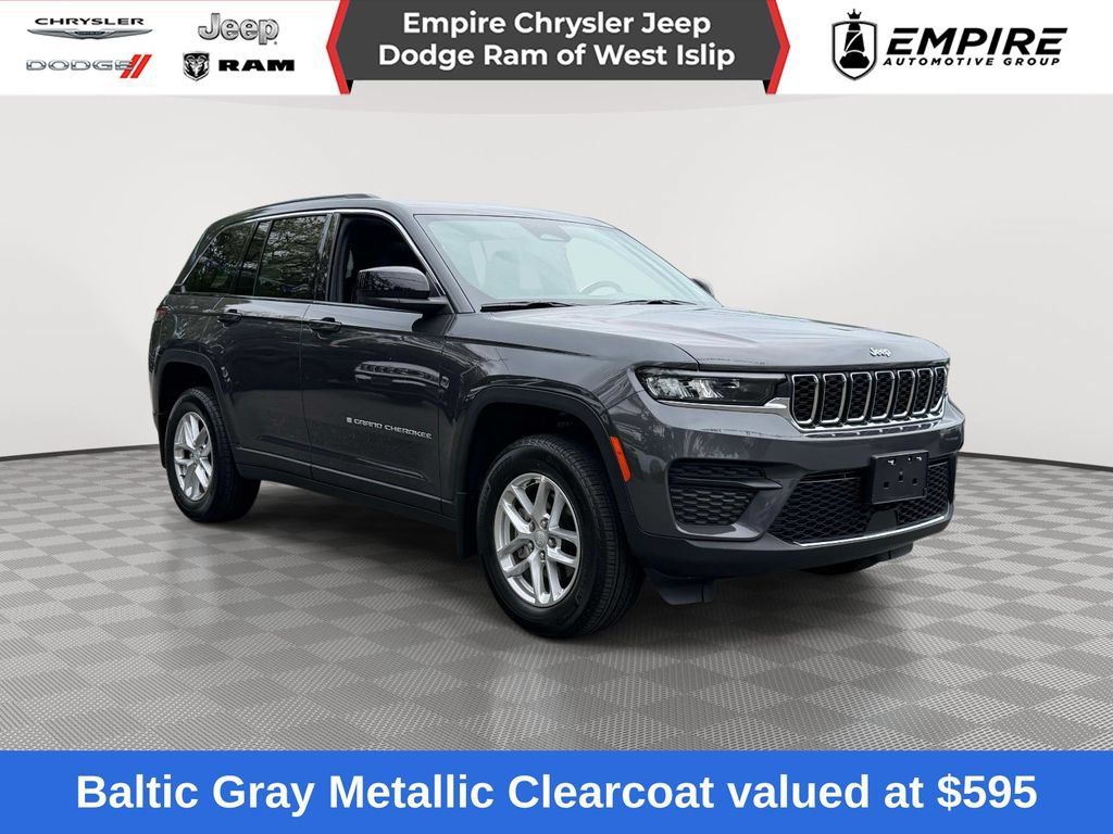 Used 2025 Jeep Grand Cherokee Laredo X w/ MOPAR Finishing Package AWD/4WD image 1