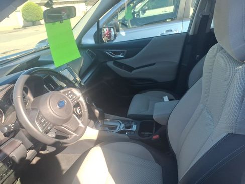Used 2020 Subaru Forester Premium AWD/4WD image 7