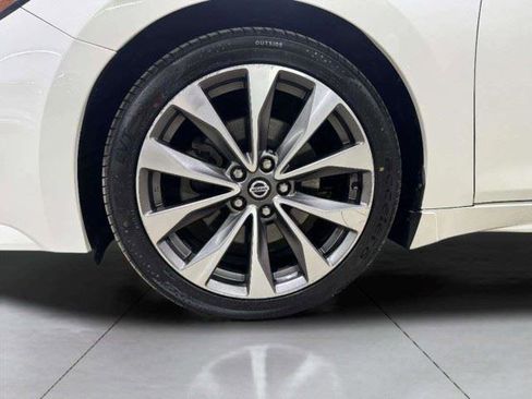 Used 2019 Nissan Maxima Platinum w/ Illumination Package FWD image 50