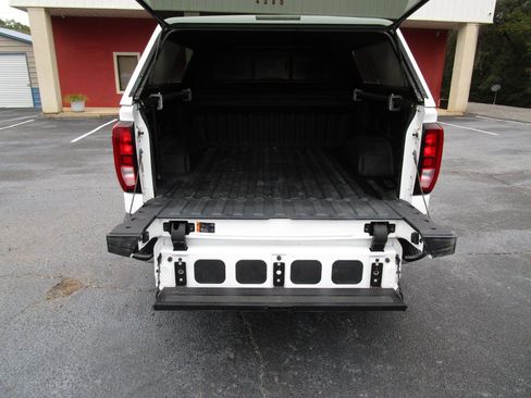 Used 2021 GMC Sierra 1500 SLE w/ Preferred Package RWD image 32