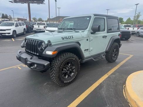 Used 2023 Jeep Wrangler Sport AWD/4WD image 4