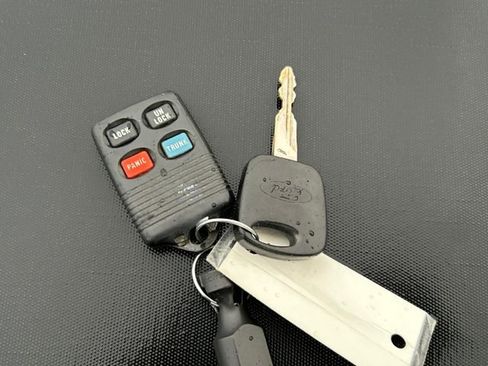 Used 1997 Ford Mustang Cobra image 28