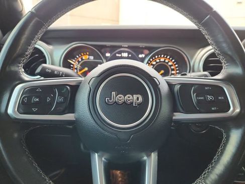 Used 2018 Jeep Wrangler Unlimited Sahara w/ Safety Group image 29