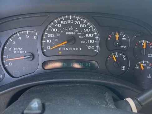 Used 2006 Chevrolet Silverado 2500 W/T RWD image 12