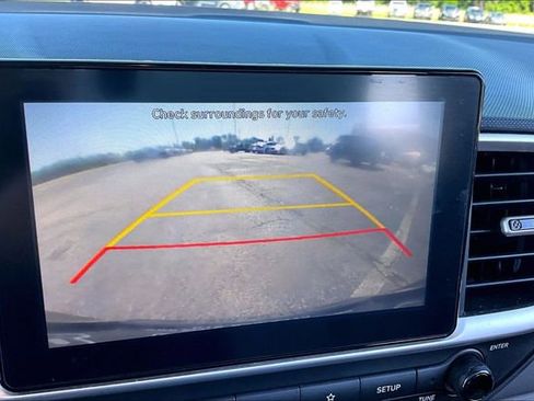 Used 2021 Hyundai Venue SEL w/ Cargo Package FWD image 14