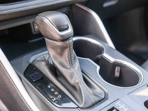 Used 2025 Toyota Highlander XSE AWD/4WD image 21