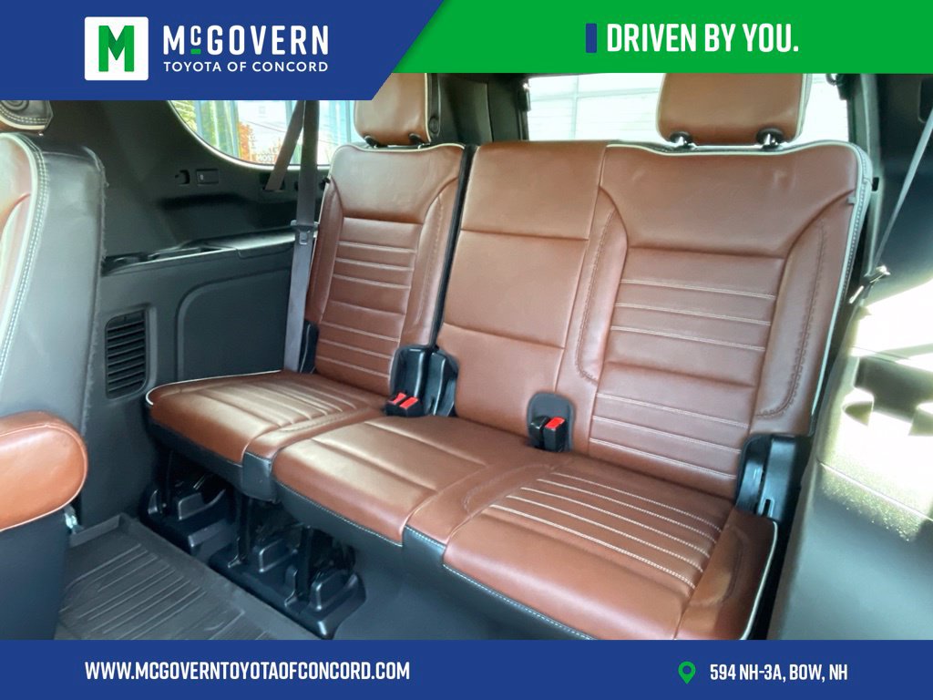 Used 2023 GMC Yukon XL Denali Ultimate AWD/4WD image 30