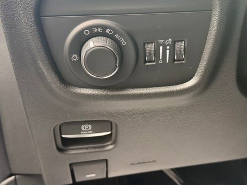 New 2026 Jeep Grand Cherokee L Laredo image 15