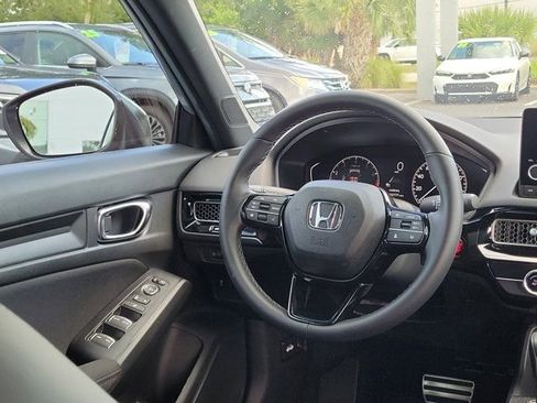 Used 2025 Honda Civic Sport image 3