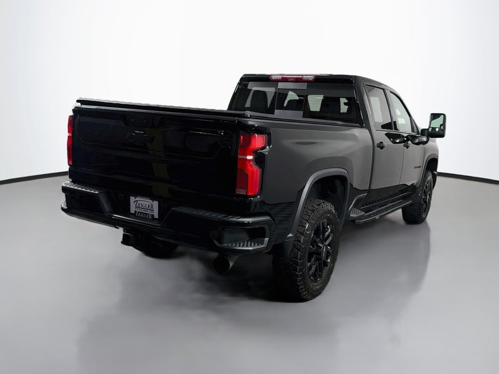 Used 2025 Chevrolet Silverado 3500 LTZ w/ LTZ Plus Package AWD/4WD image 7