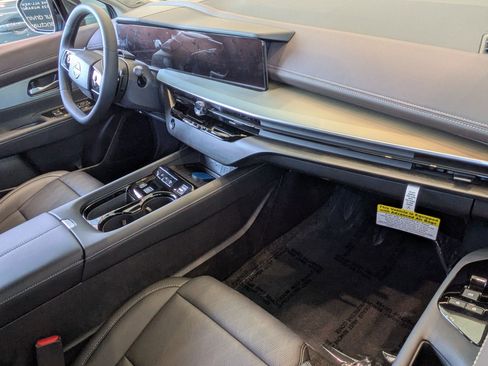 New 2026 Nissan Murano Platinum w/ Technology Package image 16